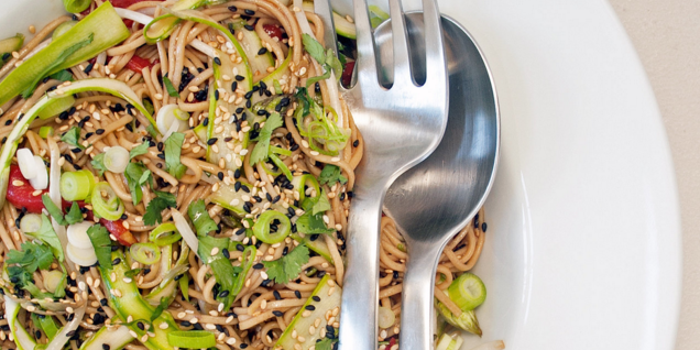 Sesame-Ginger Soba Noodle Salad with Aspargus