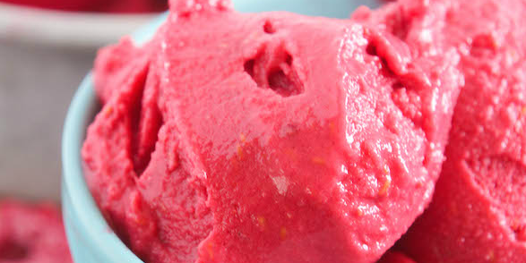 Raspberry Frozen Yogurt