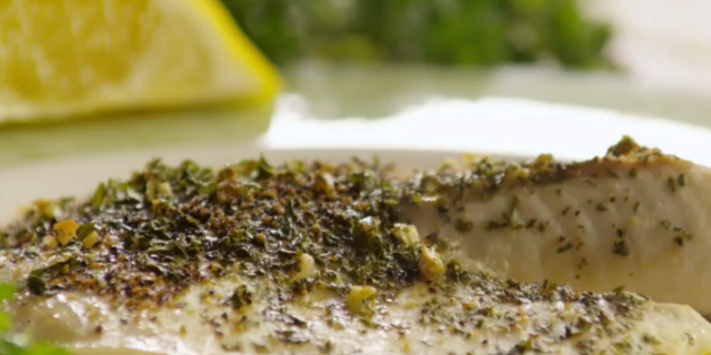 Grilled Fish with Zesty Lemon-Garlic Sauce 