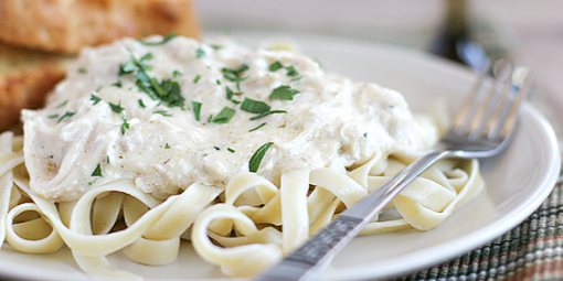 Freezer to Slow Cooker Chicken Alfredo