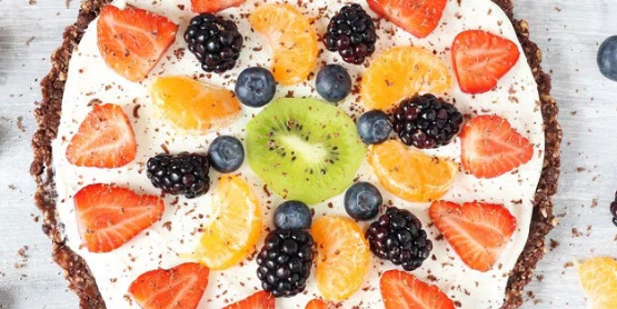 No-Bake Chocolate Fruit Pizza