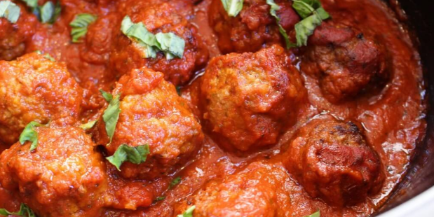 Freezer to Slow Cooker Meatballs & Tomato Sauce