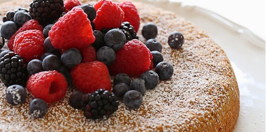 5-Ingredient Almond Cake with Fresh Berries