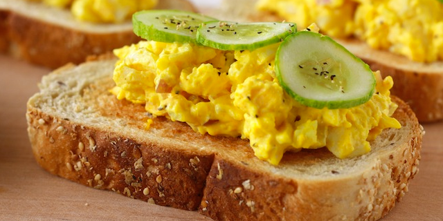 Turmeric Egg Salad Sandwich