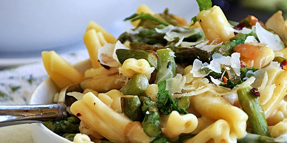 Brie & Asparagus Pasta