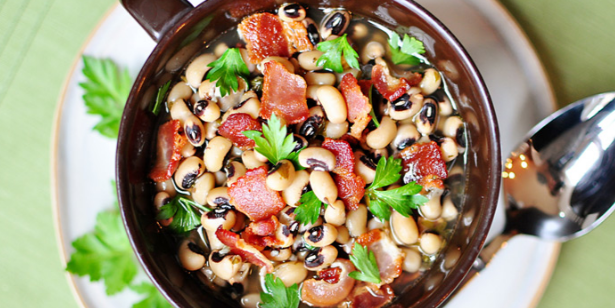 Black Eyed Peas with Garlic and Thyme