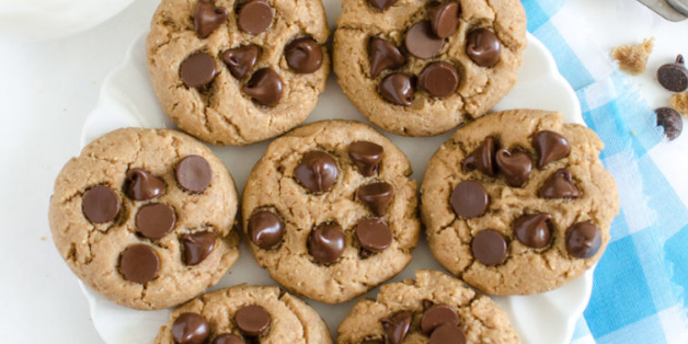 Healthy Peanut Butter Chocolate Chip Cookies