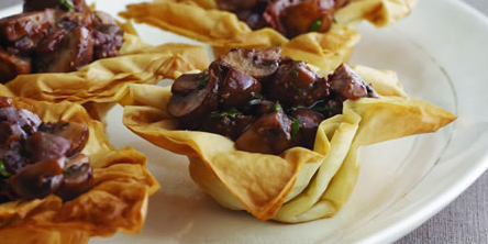 Hearty Mushrooms with Herbs & Wine