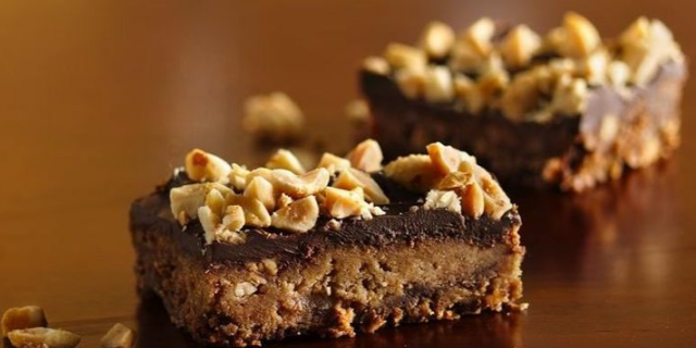 High-Protein Chocolate Peanut Butter Snack Bars