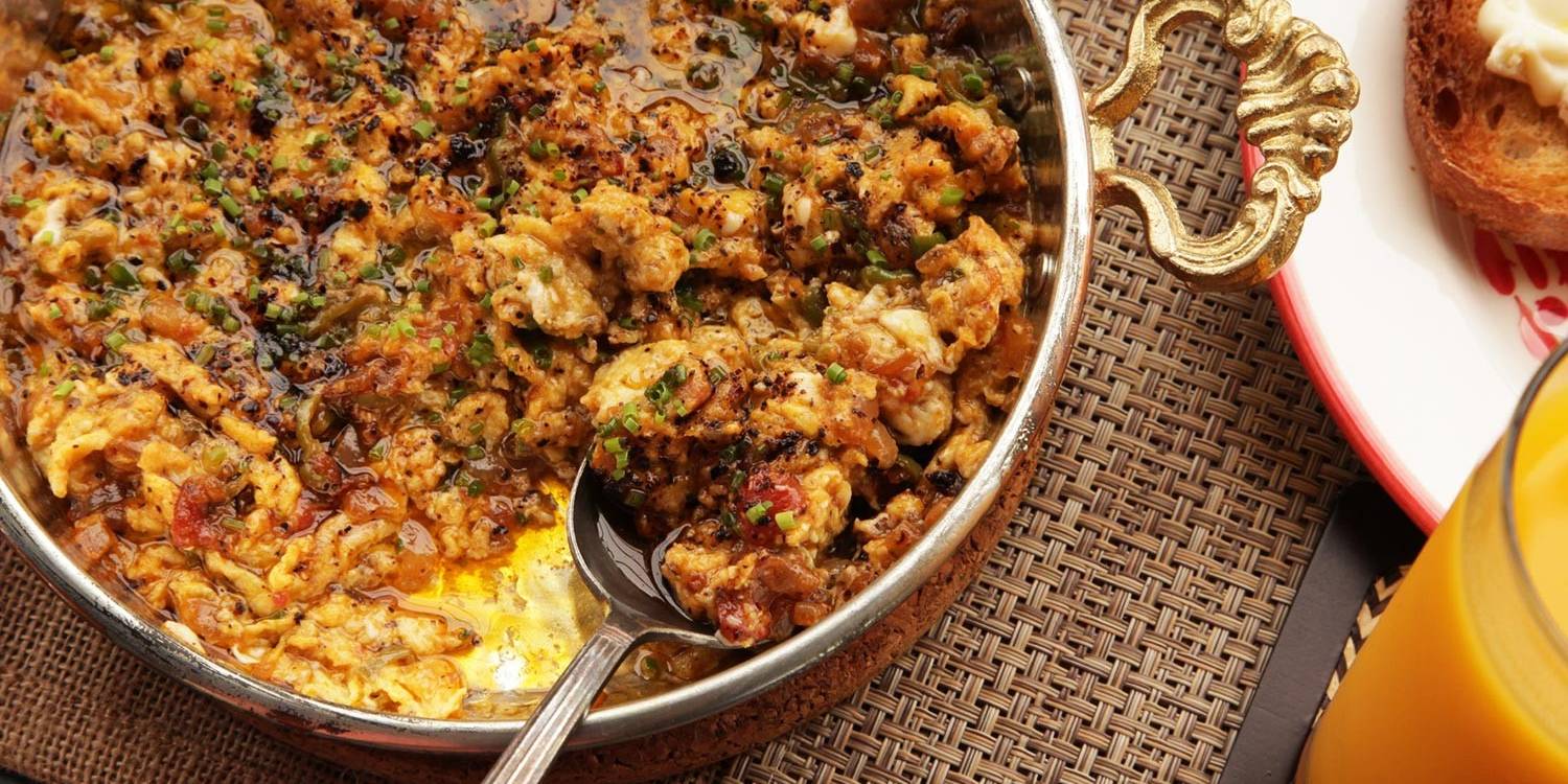 Turkish-Style Scrambled Eggs (Menemen)