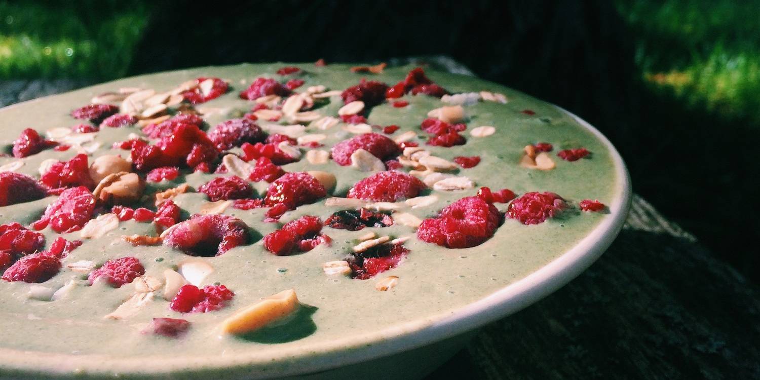 Matcha Raspberry Breakfast Soup