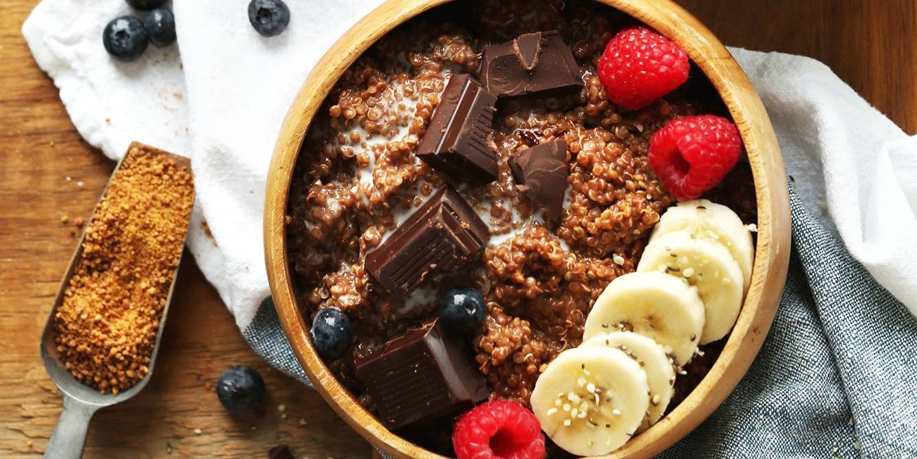 Dark Chocolate Quinoa Breakfast Bowl 