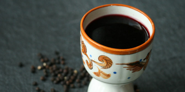 Mulled Black Pepper-Hibiscus Wine