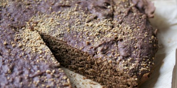 Baked Apple Gingerbread Cake