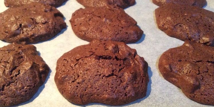 Flourless Dark Chocolate Nut Cookies