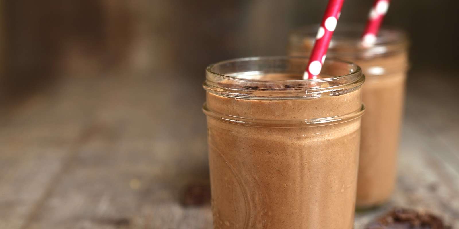 Low-Carb Chocolate Breakfast Smoothie