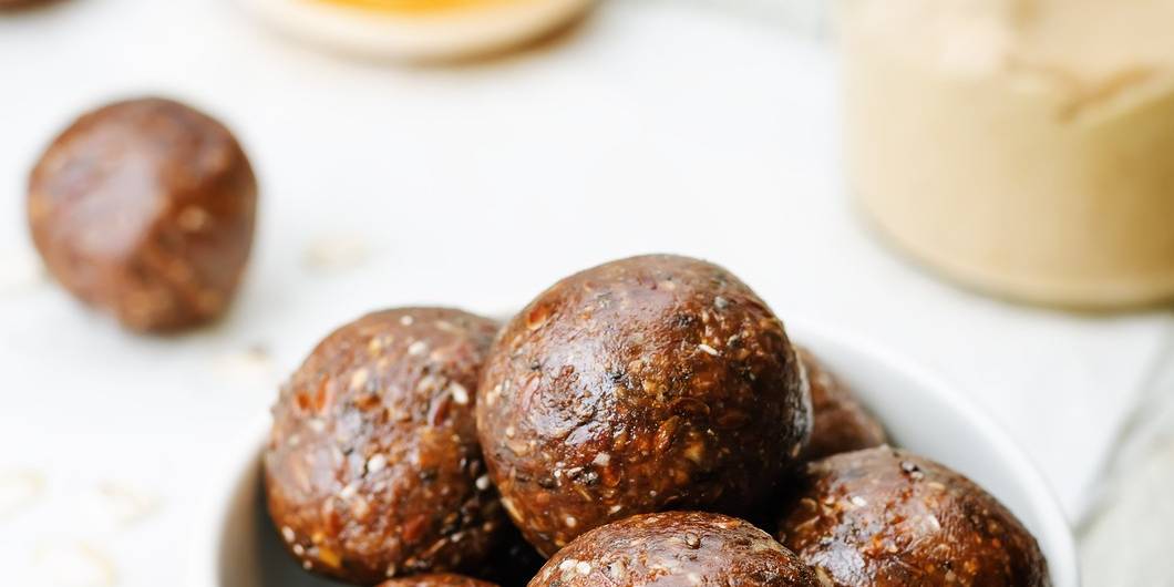 Chocolate- Drizzled Golden Milk Bombs