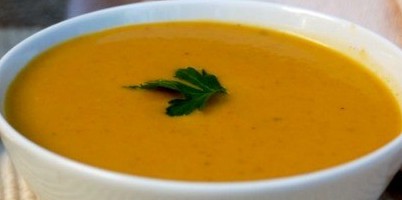 Easy Chai Crock Pot Pumpkin Soup