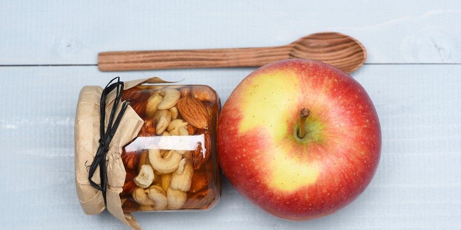 Apple & Nuts Snack