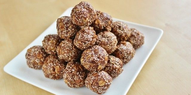 Chocolate Nut Butter Chia Balls