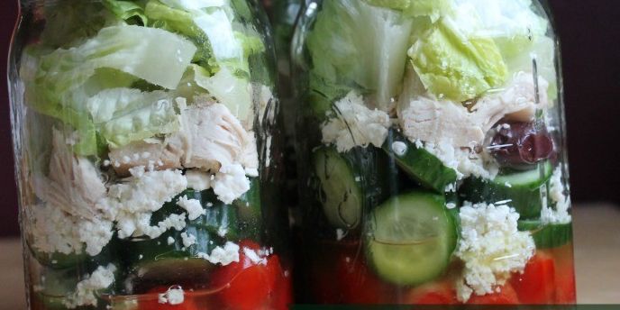 Greek Chicken Mason Jar Salad