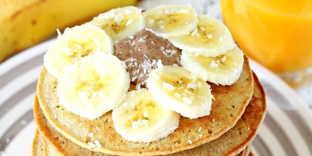 Banana Oat Blender Pancakes