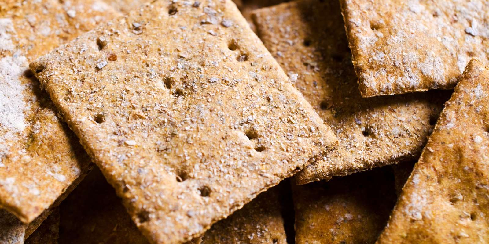 Cinnamon Oat Crackers