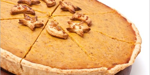 Delicious Holiday Pumpkin Pie with Almond Crust