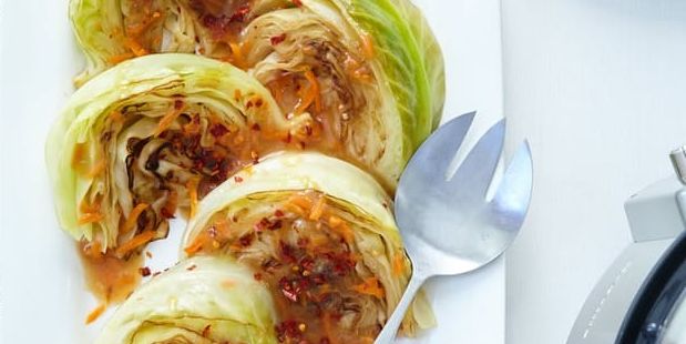 Instapot Sweet and Spicy Braised Cabbage