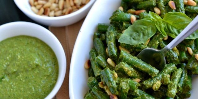 Crispy Green Beans with Pesto