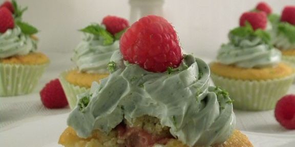 Key Lime Cupcakes with Raspberry Filling 