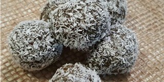Coconut Walnut Spirulina Energy Balls
