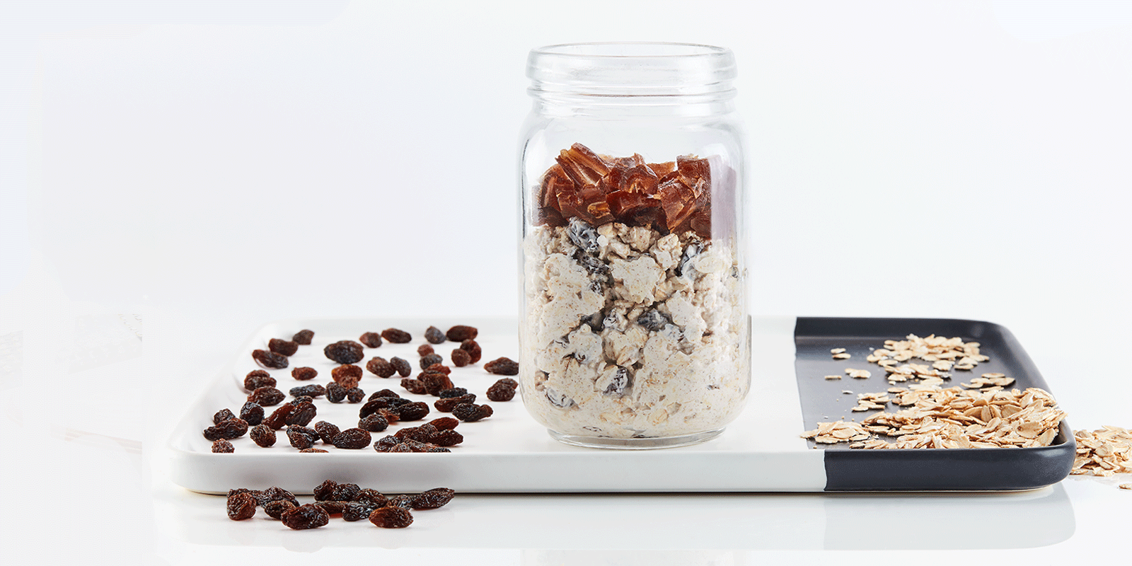 Oatmeal, Raisin & Date Overnight Oats