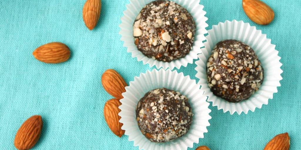 Almond Vanilla Protein Truffles