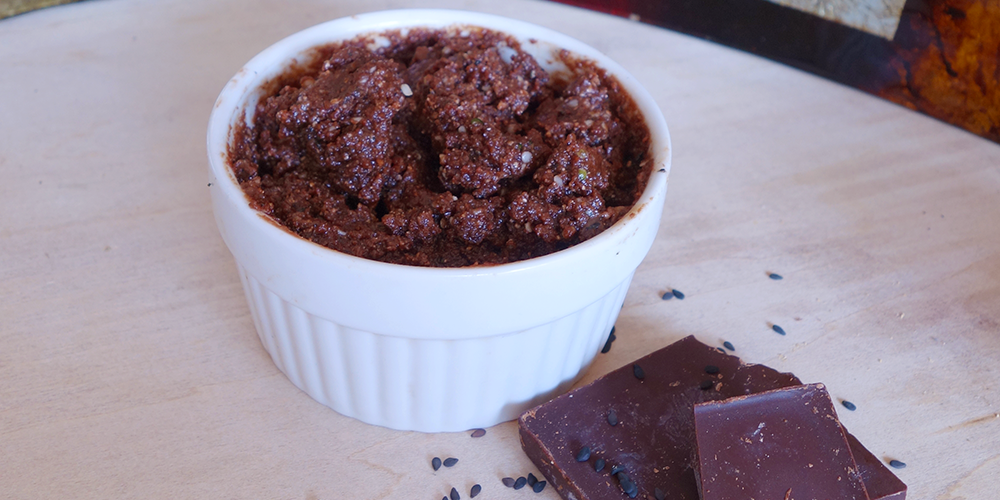 Creamy chocolate tahini spread