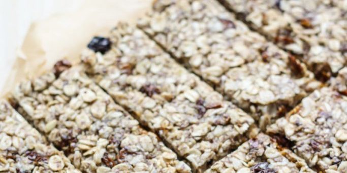 Golden Berry Granola Bars 