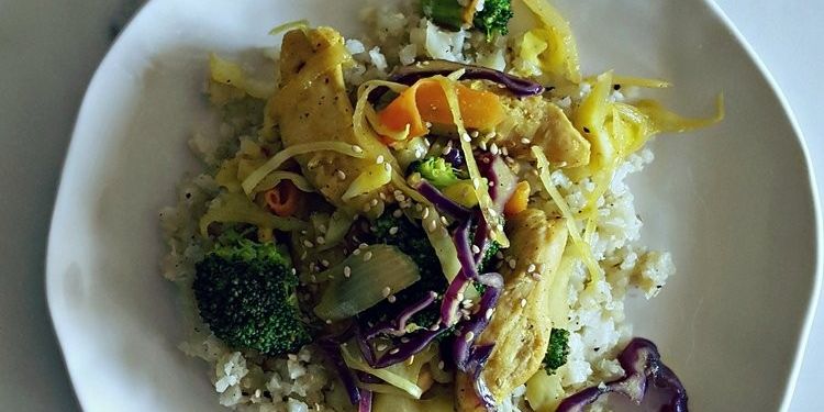 Paleo Chicken Stir Fry with Cauliflower Rice