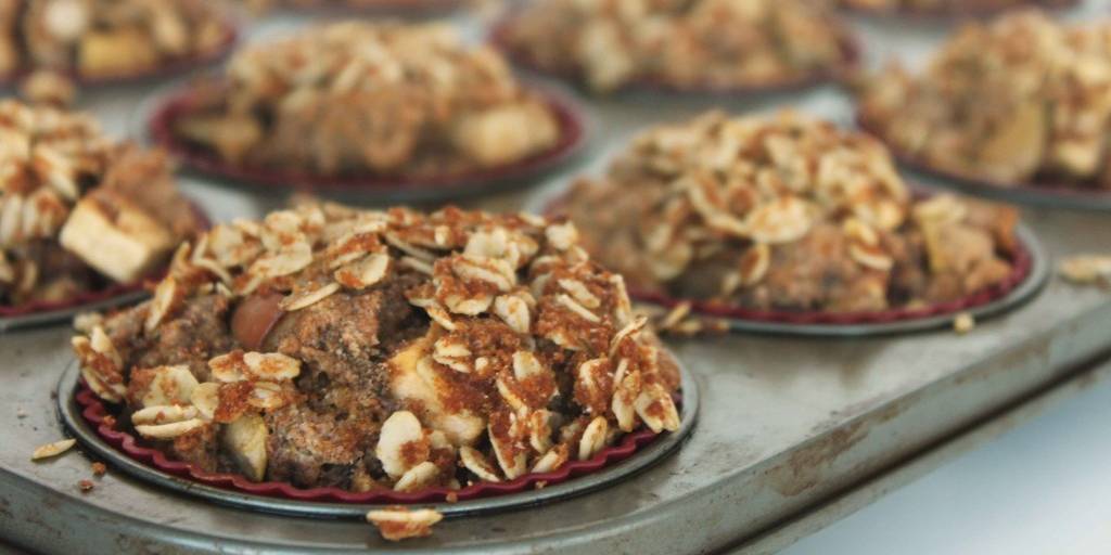 Vegan Apple Crumble Muffins 