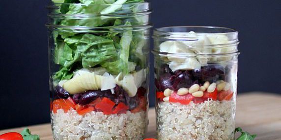 Mediterranean Quinoa Salad in a Jar 