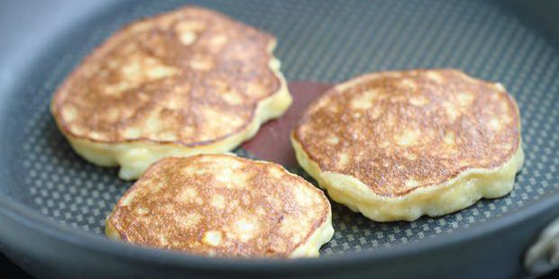 3-Ingredient Banana Pancakes