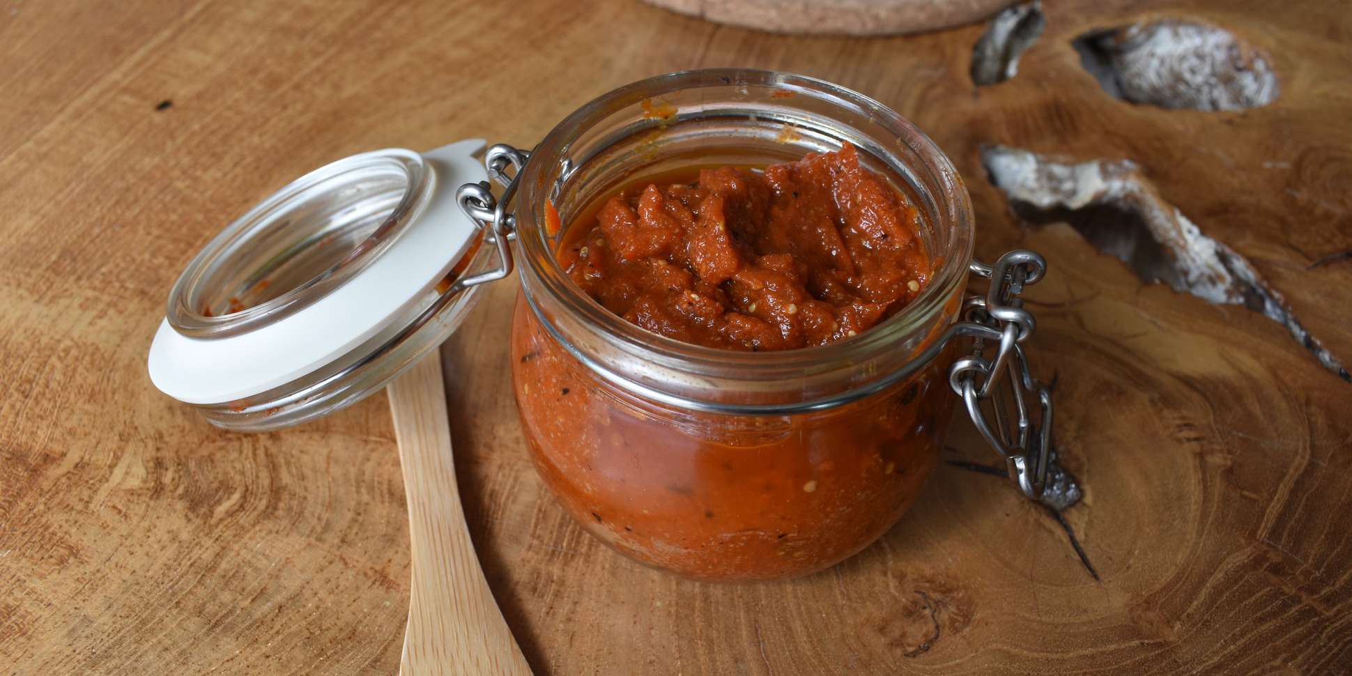 Roasted Red Pepper and Goji Sauce/Dressing