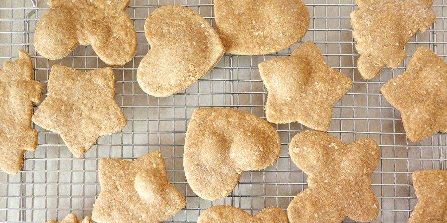 Homemade Peanut Butter Crackers