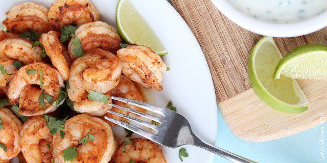 Spicy Cilantro Shrimp with Honey Lime Dip