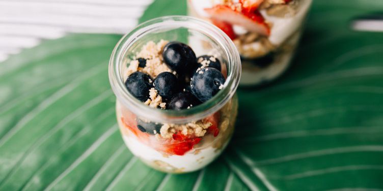 Vanilla Shortbread Berry Crumble