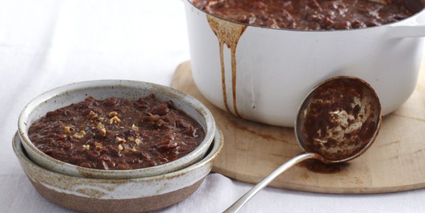 Chocolate-Cinnamon Walnut Chili