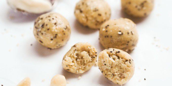 'White Chocolate' Bliss Balls
