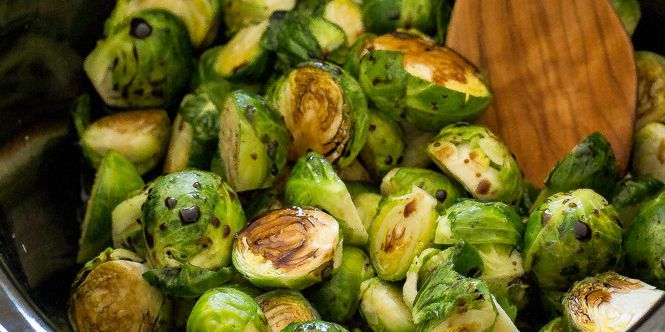 Slow Cooker Balsamic Brussels Sprouts