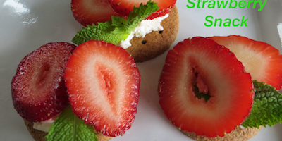 Strawberry cream cheese "sandwiches"