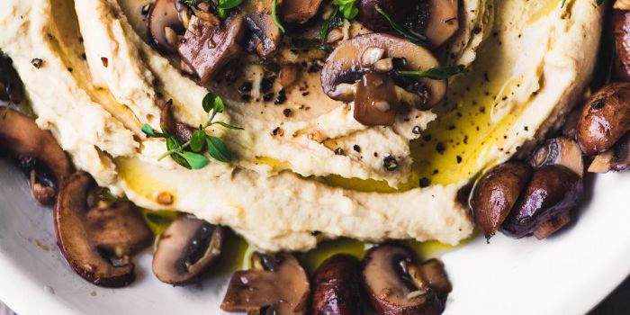 Hummus with Mushrooms