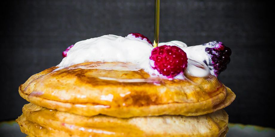 BERRY RICOTTA BLENDER PANCAKES